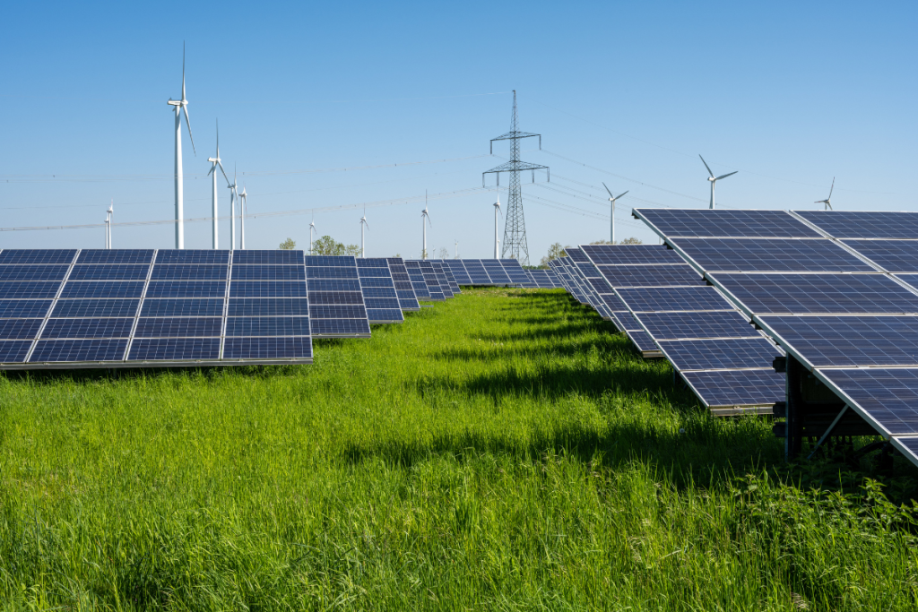 How CMMS Streamlines Solar and Wind Farms? image